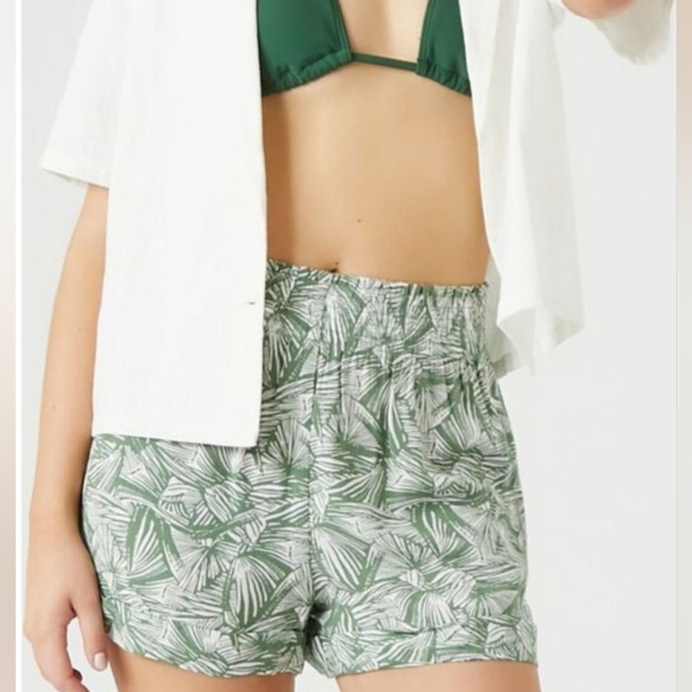 Forever 21 Leaf Palm Print High Rise Tropical Beachy Flowy Shorts S